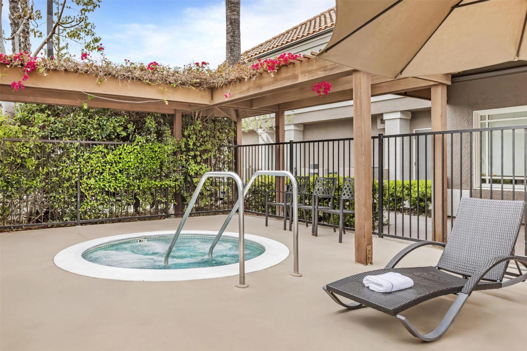 Sonesta Es Suites Chatsworth Los Angeles Bagian luar foto